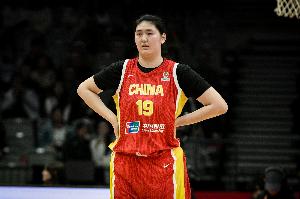 中国女篮热身赛险胜尼日利亚 张子宇独得24分立下头功