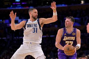 美记：独行侠无意接手范德彪和约维奇 热&湖会为克莱提供首发位置