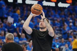 湖人媒体人：NBA2K新赛季三分能力值东契奇排第七 有点过高了