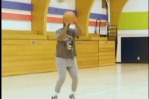 要成空间型5号位？“庄神”德拉蒙德苦练三分 手感非常柔和