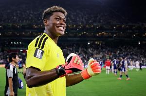 罗马诺：巴黎愿意租铃木彩艳给尤文，尤文正权衡租他还是另寻他人