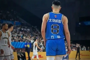 方硕更新社媒：感谢首钢，感谢勇胜，新赛季球场见！