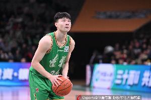 媒体人：辽宁男篮和后卫鄢手骐完成3年续约
