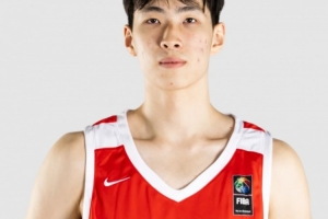 填满数据栏！李俊贤4投3中得到8分7板2助1断1帽 正负值+22