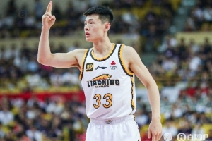 媒体人：山东男篮求购王岚嵚尽显诚意 其回家乡球队效力意愿强烈