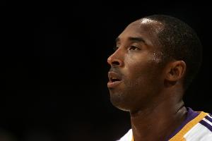 科比生涯6次在球队落后时命中绝杀球历史最多 詹姆斯乔丹皆4次