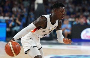 霍里打趣：施罗德在NBA频换队 但在世界杯他却是那个男人