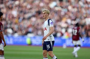 罗马诺：切尔西询问贝里瓦尔的情况，但热刺坚持留人