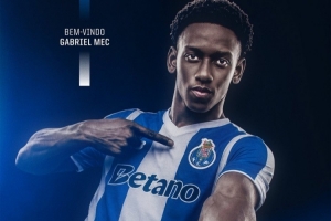 官方：格雷米奥18岁前锋麦格加盟波尔图，转会费1100万欧元