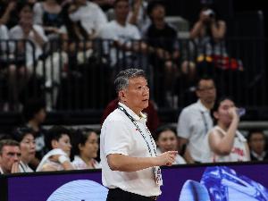 杨毅：认为换掉宫鲁鸣中国女篮就能打现代篮球的人太幼稚了