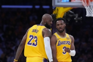 夸梅：NBA支持五大囧贬低麦基 却像保护小姑娘般护老詹和布朗尼