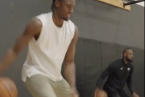 新热点？ NBA官方晒出詹姆斯和马克西休赛期一起训练运球视频