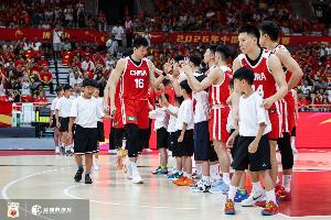 亚运会C组即时积分榜：中国男篮大胜后位列第一