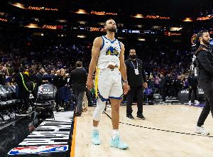勇记：库里近距离目睹了KD身上发生的一切 换队夺冠反而会被黑！