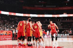 新民晚报：既要练兵 又要争冠 中国男篮亚运会能鱼和熊掌兼得吗？