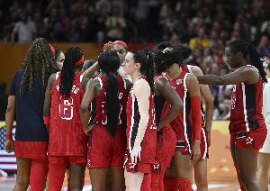 美国女篮冲击世界杯5连冠 过去4届决赛胜4个不同对手包括中国女篮