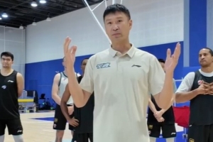新赛季越来越近了！宁波男篮晒训练视频：球队内部训练观摩日