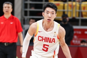记者：使用优缺点明显的球员得扬长避短 别人打不进就让廖三宁干