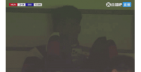 2-0玩手机+2-3打电话！导播两次给到巴莱巴镜头 今夏从布莱顿加盟