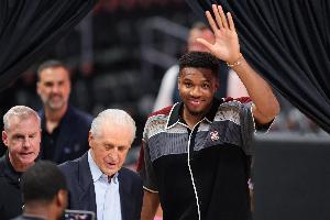 查尔莫斯：新赛季热火能排NBA前五 顶级防守可弥补控卫短板