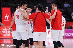 媒体人：篮板球居然是日本占优 中国男需要绝地反击 自我救赎