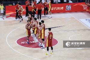 蔡赟谈男篮惨败：现在各个项目实力都在滑坡 问题从不在单一环节