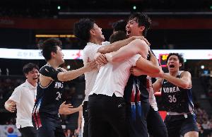 李贤重：训练取消就影响状态不配当职业球员 我们把愤怒化作斗志