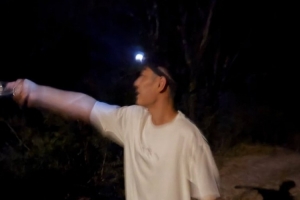 这是哪里呀？武磊晒休假照，夜爬+看日出