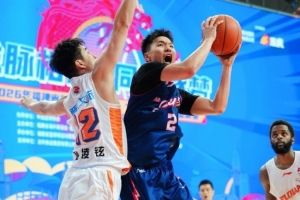 媒体人：石奎同心杯首战表现不佳后两场回暖 新秀得学会面对起伏