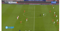 真有你的！赖因德斯前插正对球门打门，结果直接离谱打飞