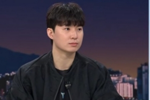 李贤重：不刻意去模仿老詹/库里 只想发挥自身优势 成为冠军拼图