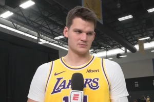 凯斯勒：东契奇这样的顶级后卫如此相信我 我愿意为他拼尽一切