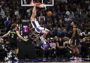 Buha：尤班克斯并非理想选择 湖人要季后赛真正能上场的替补中锋