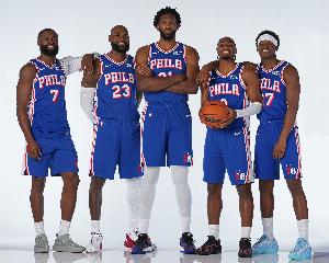 巴朗·戴维斯：76人最需要老詹去沟通协调 让球星们找到各自位置