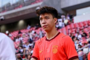 足球报：U23国足战韩国将重回稳守反击 王钰栋回归进攻选择更多