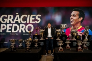 永远的“佩刀”！巴萨官推致敬佩德罗：谢谢你，佩德罗