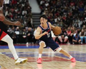 可圈可点！河村勇辉替补14分钟4中3拿10分4助2断 正负值+12