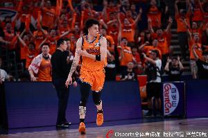 正负值+19最高！张镇麟10中6贡献15分3助 三分2中1